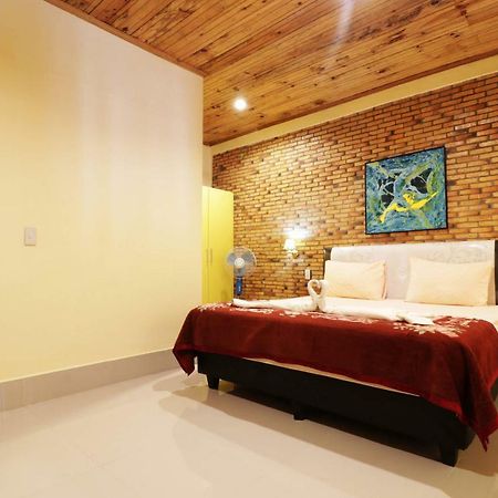 Tuk Tuk Timbul Bungalows חדר תמונה